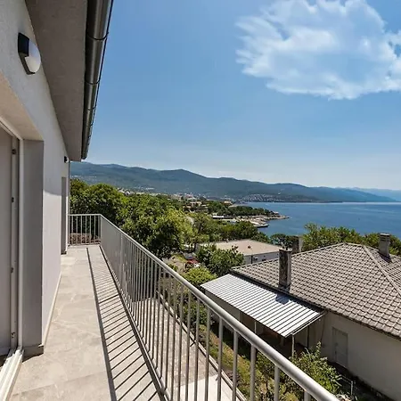 Opera Villa *