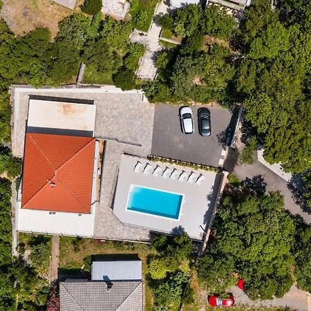Villa Opera *