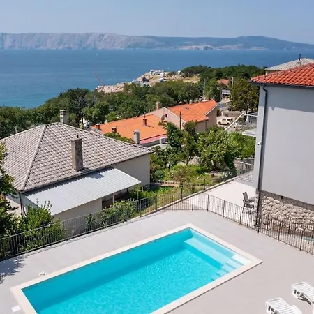 Opera Villa