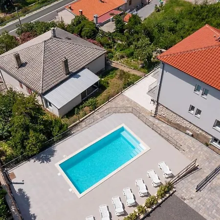Villa Opera